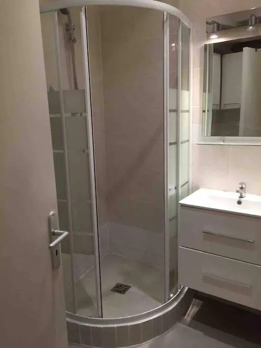 T1 Calme Cosy Proche Montmartre Apartment Paris France